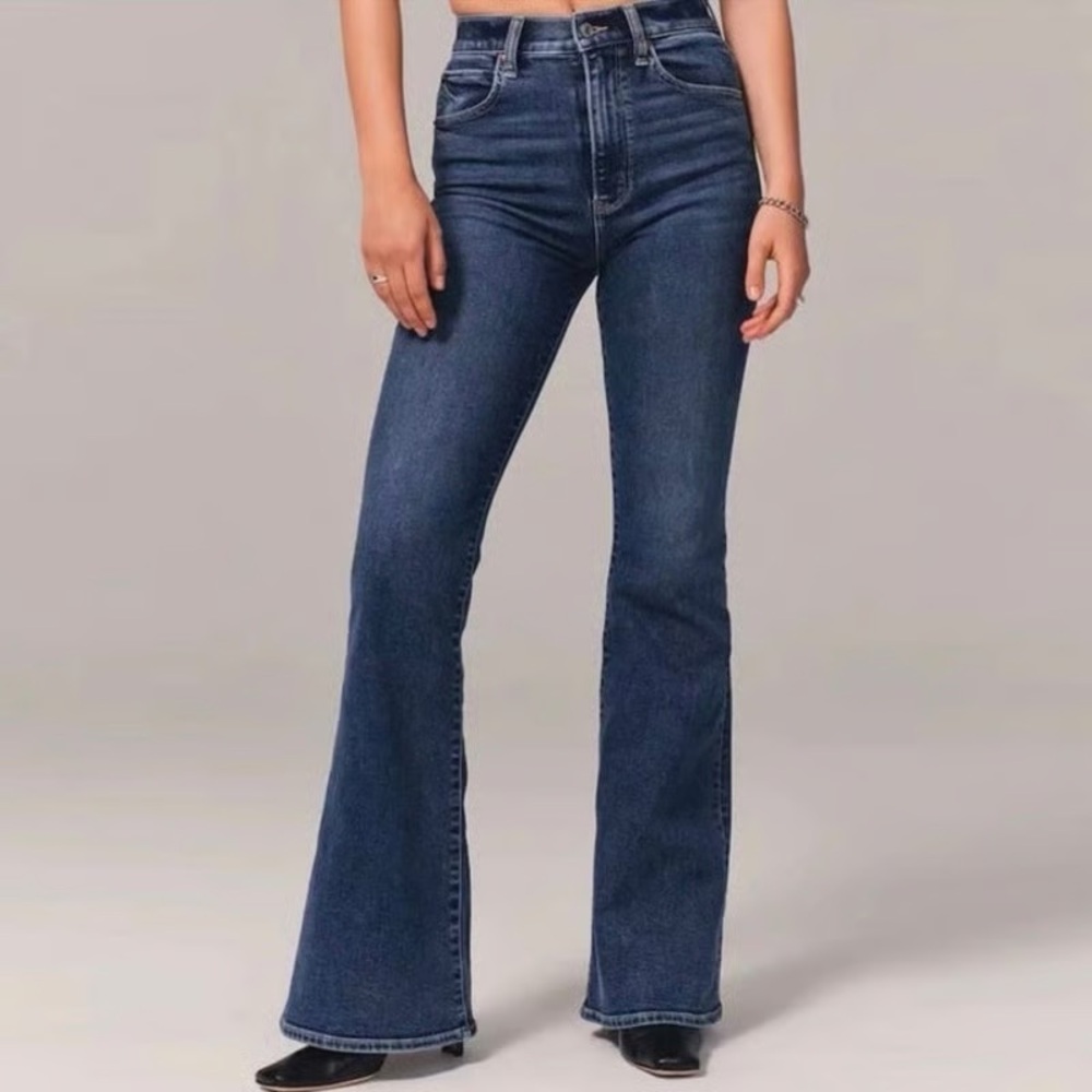 Abercrombie & Fitch The Flare Ultra High Rise Jeans